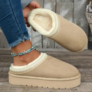 NEW Women’s Soft Embroidered Tan Faux Fur Slippers Shoes - EUR 38-39 / US 8